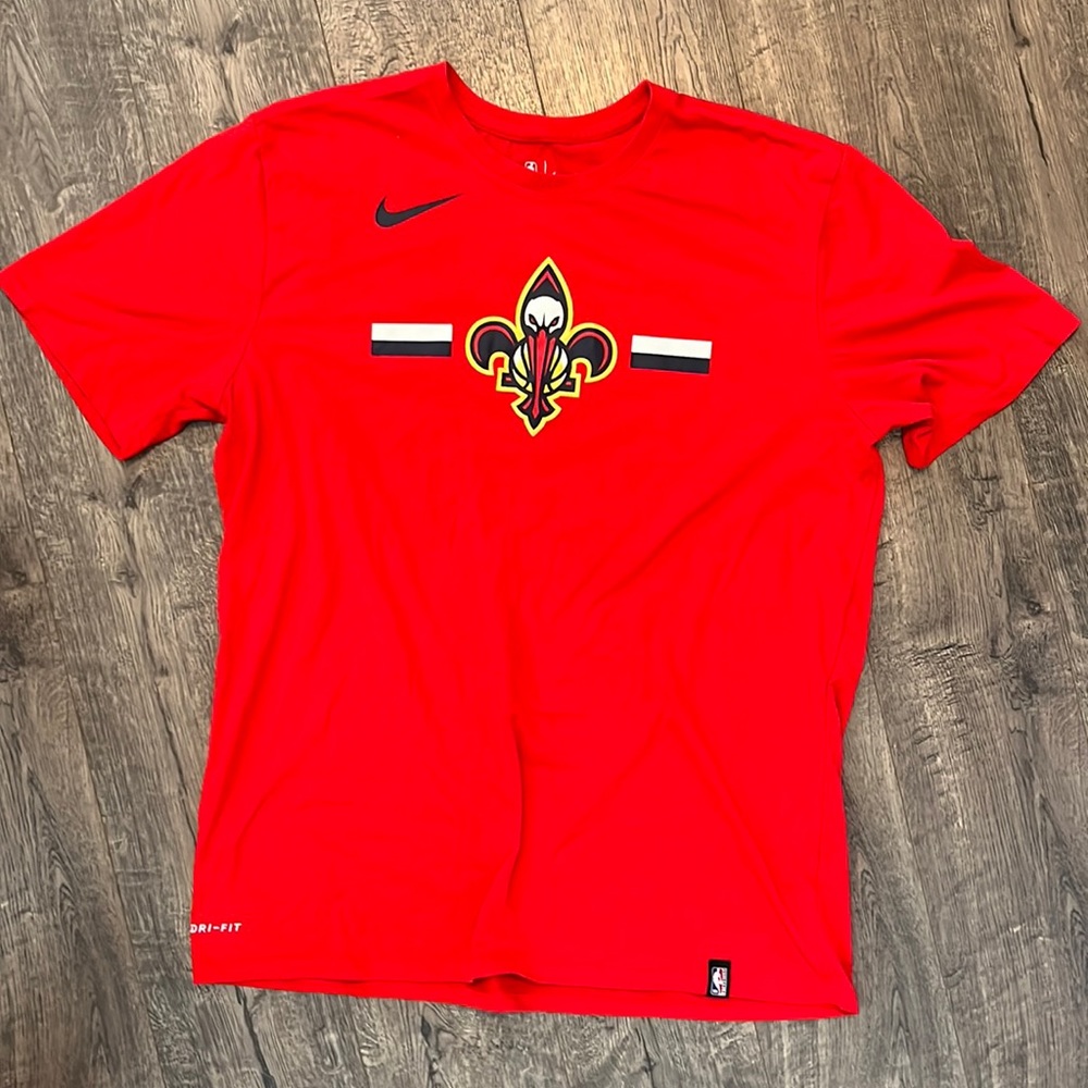 Nike New Orleans Pelicans T-shirt